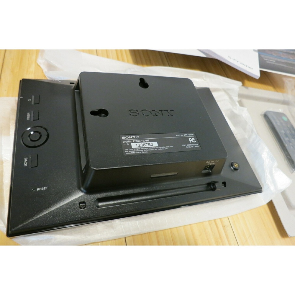 Sony S-Frame 7" Digital Photo Picture Frame Display DPF-D72N - Picture 7 of 12